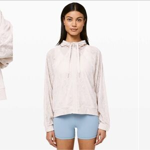 LIKE NEW Lululemon In Depth Lace Jacket, SZ 6